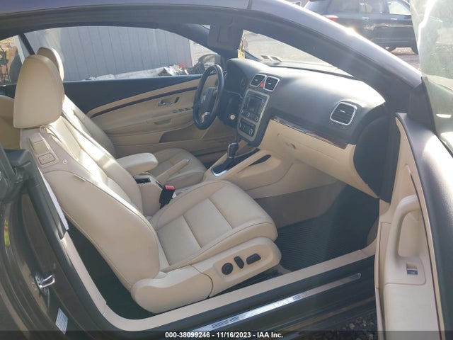 2012 VOLKSWAGEN EOS LUX VIN: WVWFW7AH1CV008220
