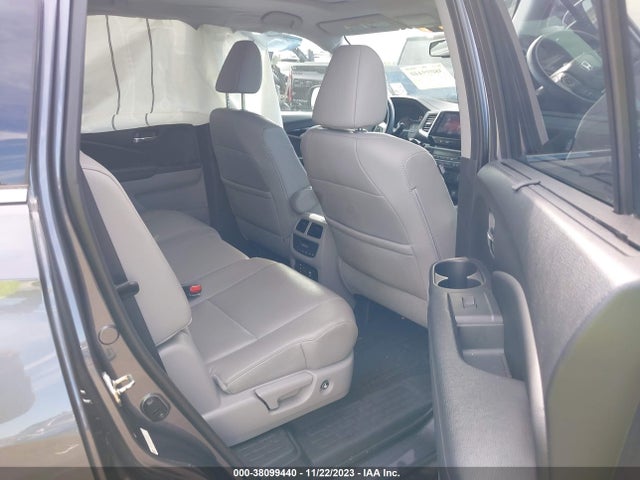 Honda Pilot Touring 2016 5FNYF5H95GB039213 Image 8