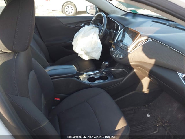 Chevrolet MALIBU LT 2018 1G1ZD5ST9JF175676 Image 5
