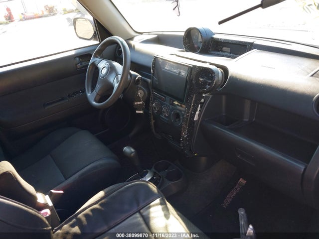 2006 SCION XB VIN: JTLKT324564095887
