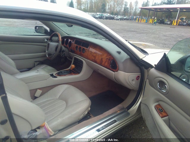 2000 JAGUAR XK8 SAJJA41CXYNA00821 Photo 4