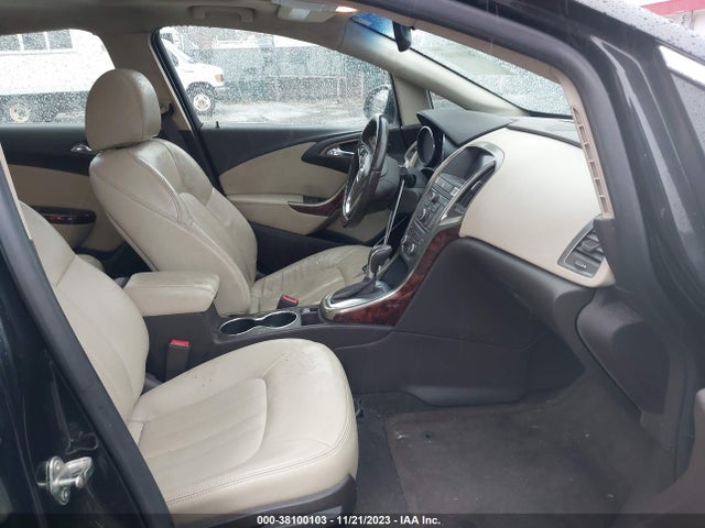 38100103 :رقم المزاد ، 1G4PT5SV7D4194497 vin ، 2013 Buick Verano Premium Group مزاد بيع