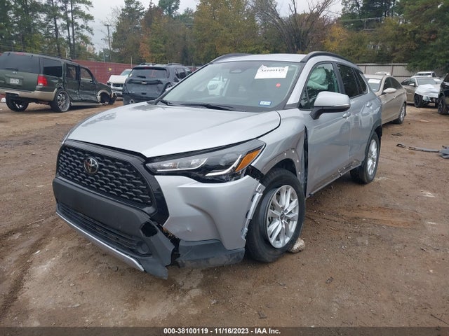 Toyota Corolla Cross Le 2023 7MUCAAAG7PV040049 Image 2