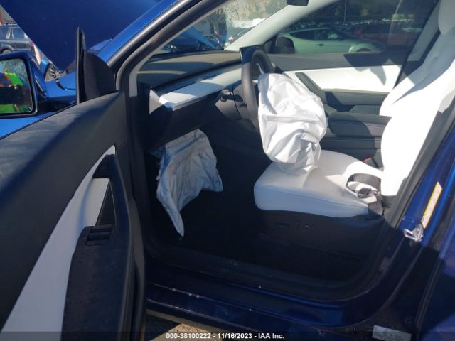 2022 TESLA MODEL Y 7SAYGDEE9NF359272 Photo 4