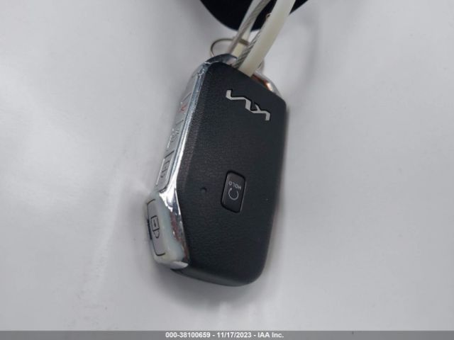 5XXG14J24NG103334 KIA K5 LXS