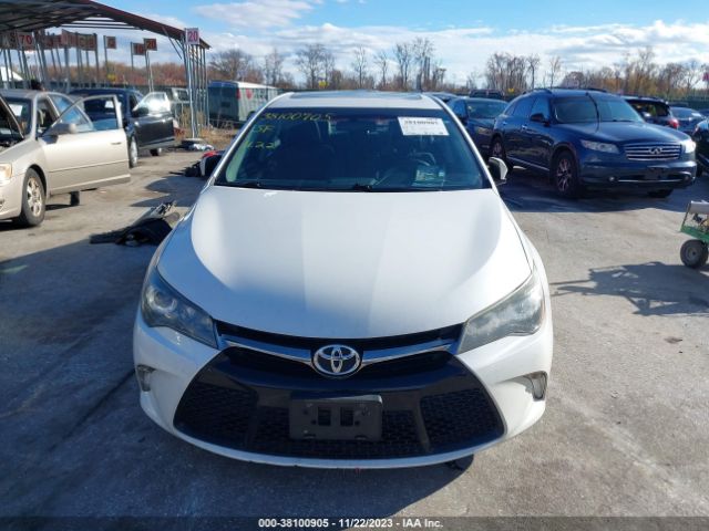 4T1BF1FK2FU072210 Toyota CAMRY SE
