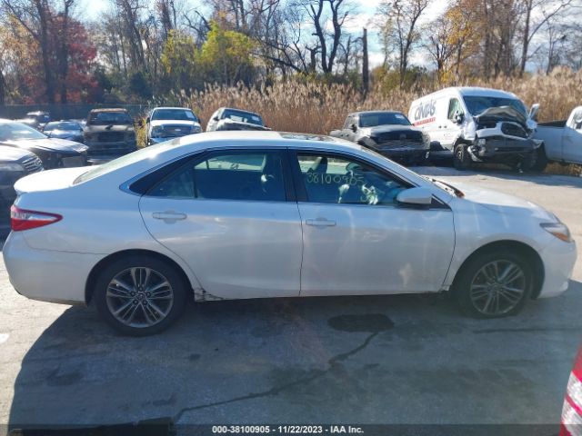 4T1BF1FK2FU072210 Toyota CAMRY SE