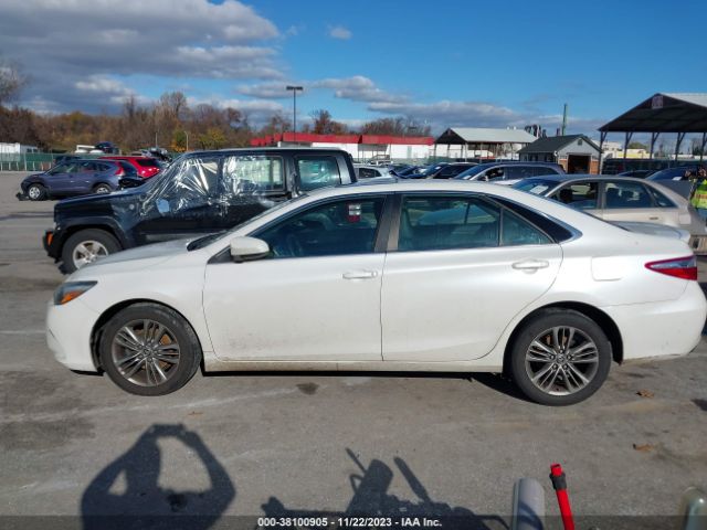 4T1BF1FK2FU072210 Toyota CAMRY SE