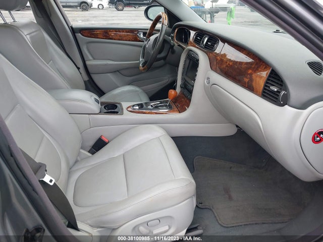 2005 JAGUAR XJ8 SAJWA79C15SG40523 Photo 4