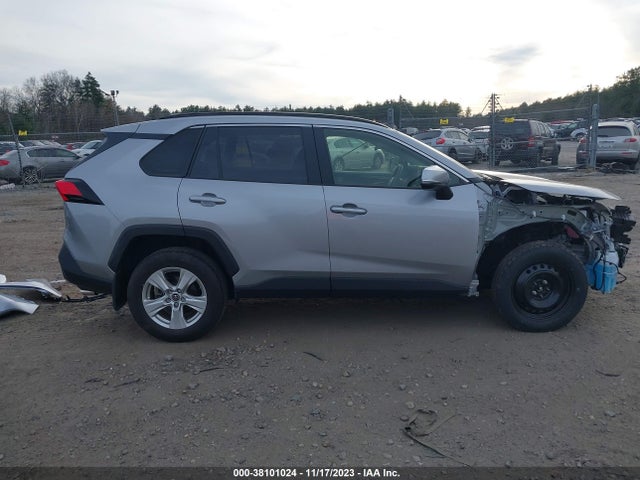 2019 TOYOTA RAV4 XLE VIN: JTMP1RFVXKD007164
