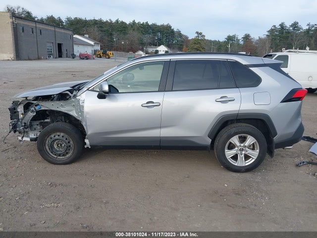 2019 TOYOTA RAV4 XLE VIN: JTMP1RFVXKD007164