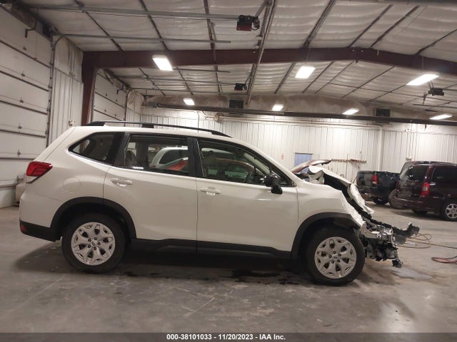 Subaru Forester 2019 JF2SKACC9KH471245 Image 13