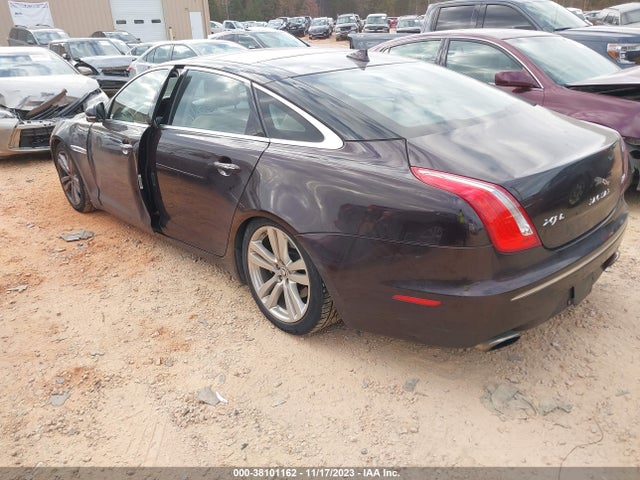 2013 JAGUAR XJ SAJWJ2GD5D8V45356 Photo 2