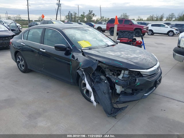 2017 1HGCR2F3XHA208457 main image