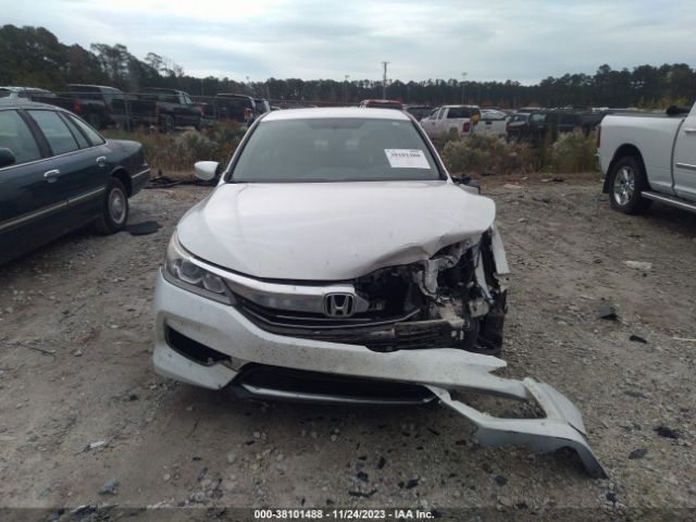 1HGCR2F32HA112967 Honda ACCORD LX