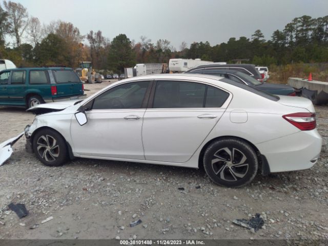 1HGCR2F32HA112967 Honda ACCORD LX