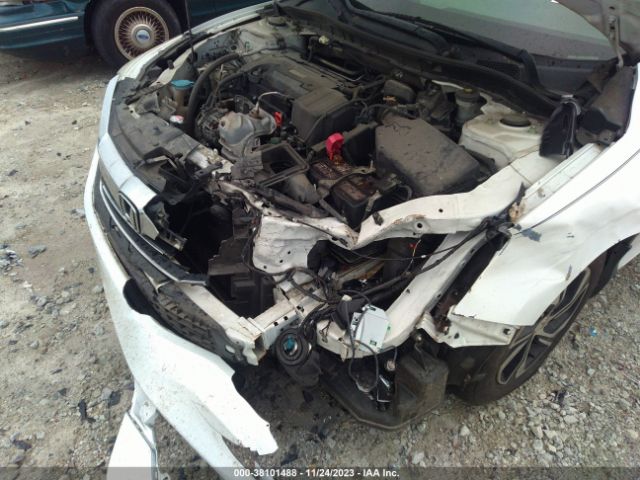1HGCR2F32HA112967 Honda ACCORD LX