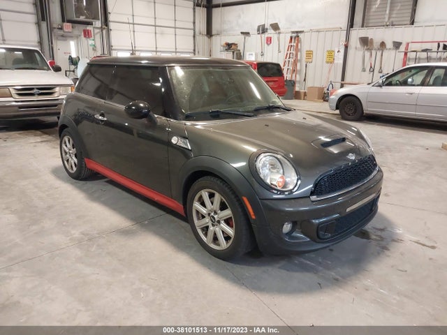 2011 MINI COOPER S WMWSV3C50BTY25179 Photo 0