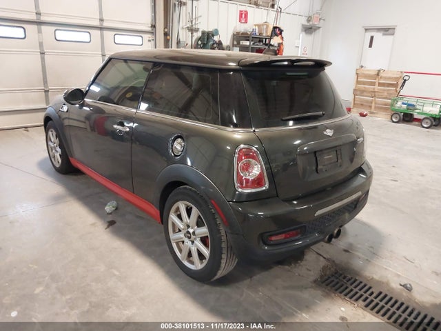 2011 MINI COOPER S WMWSV3C50BTY25179 Photo 2