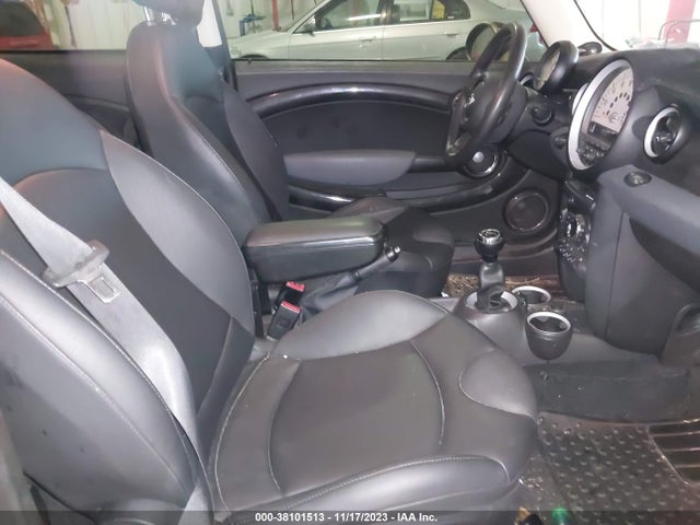 2011 MINI COOPER S WMWSV3C50BTY25179 Photo 4