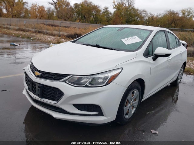 Chevrolet Cruze Ls Auto 2017 1G1BC5SM2H7276821 Image 2
