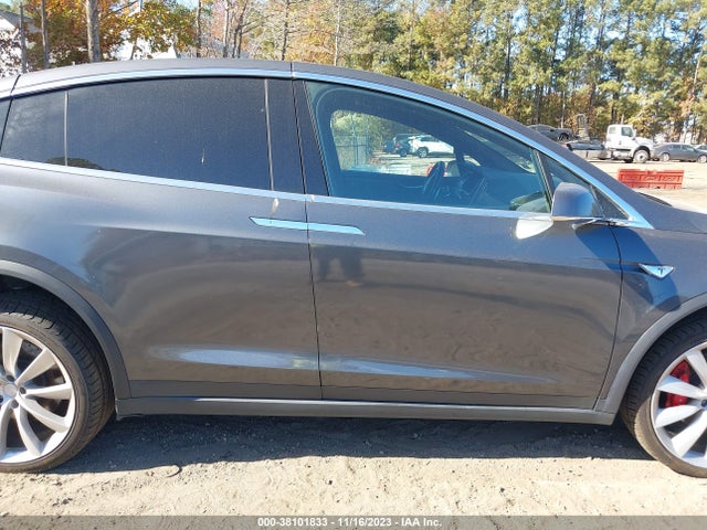 Продажа на аукционе авто 2016 Tesla Model X 75d/p100d/p90d, vin: 5YJXCBE43GFS00850, номер лота: 38101833