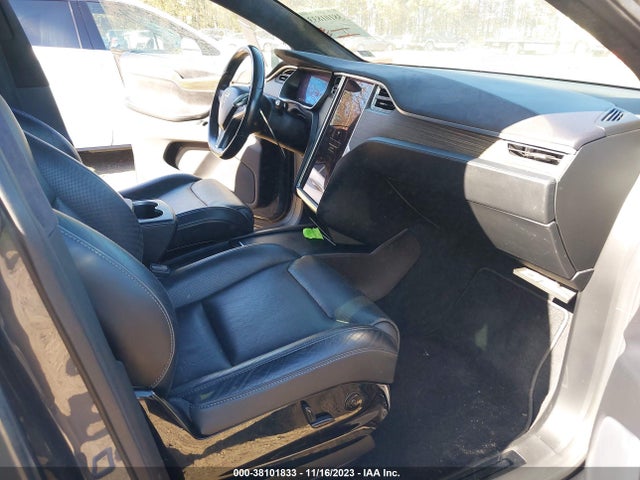 Продажа на аукционе авто 2016 Tesla Model X 75d/p100d/p90d, vin: 5YJXCBE43GFS00850, номер лота: 38101833