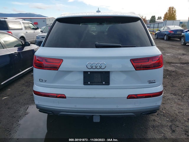 Audi Q7 3.0t Premium 2018 WA1LAAF78JD000921 Image 16