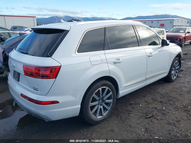 Audi Q7 3.0t Premium 2018 WA1LAAF78JD000921 Image 4