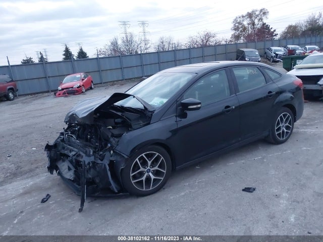 Ford FOCUS SEL 2018 1FADP3H25JL300496 Image 2