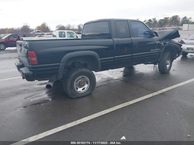Auction sale of the 1999 Dodge Ram 2500 St, vin: 3B7KF2361XG177228, lot number: 38102174