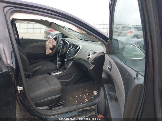 Chevrolet Sonic Lt Auto 2017 1G1JD5SH3H4142218 Image 5