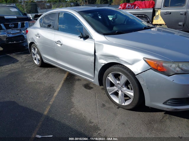 19VDE1F30FE001300 Acura Ilx 2.0l