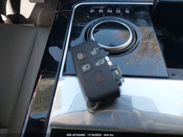2020 Land Rover Range Rover Velar P250 S მანქანა იყიდება აუქციონზე, vin: SALYB2EX8LA278909, აუქციონის ნომერი: 38102480