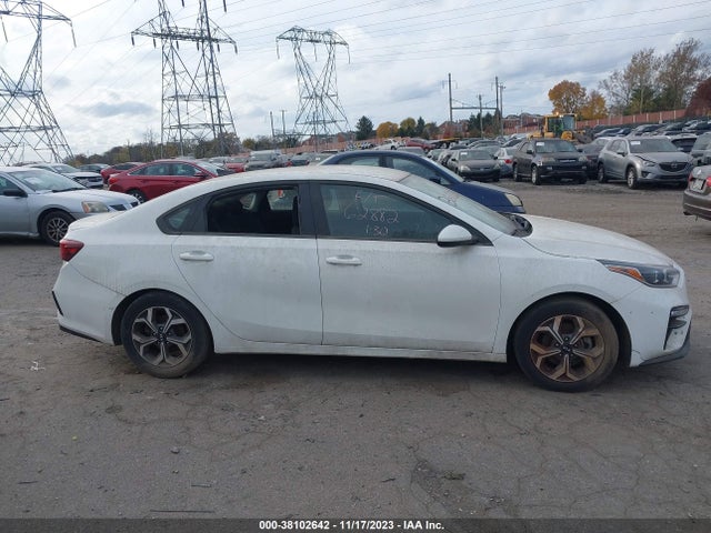 KIA Forte Lxs 2019 3KPF24AD0KE111400 Image 13