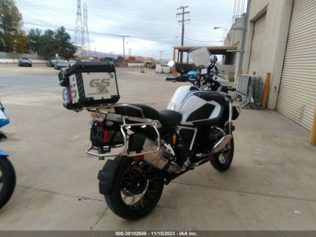 2021 BMW R 1250 WB10M1305M6E47853 Photo 3