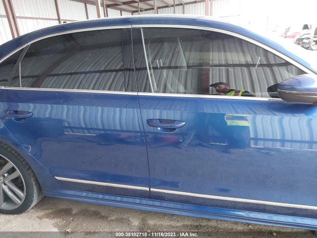 2017 VOLKSWAGEN PASSAT 1.8T R-LINE VIN: 1VWDT7A38HC045267