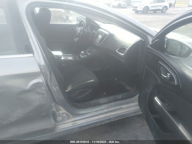 Chrysler 200 Limited 2015 1C3CCCAB6FN747687 Image 5