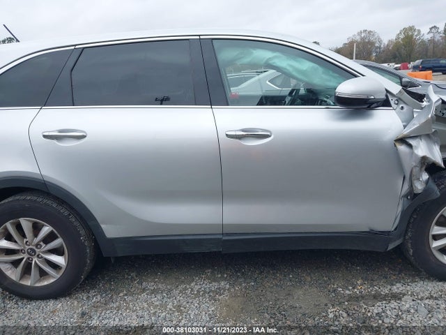 2019 KIA SORENTO 3.3L LX VIN: 5XYPG4A55KG492002