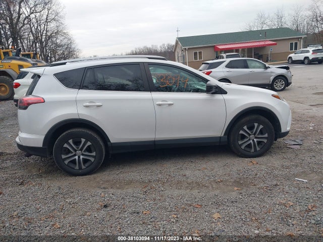 2017 TOYOTA RAV4 LE VIN: 2T3BFREV2HW604334