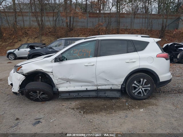 2017 TOYOTA RAV4 LE VIN: 2T3BFREV2HW604334