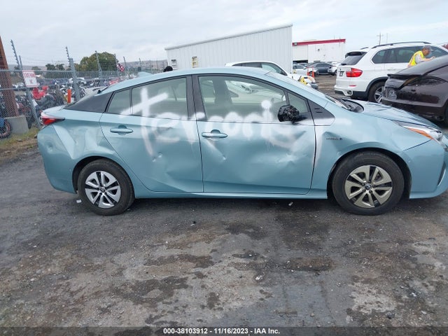 Toyota Prius Three 2017 JTDKARFU8H3043340 Image 13