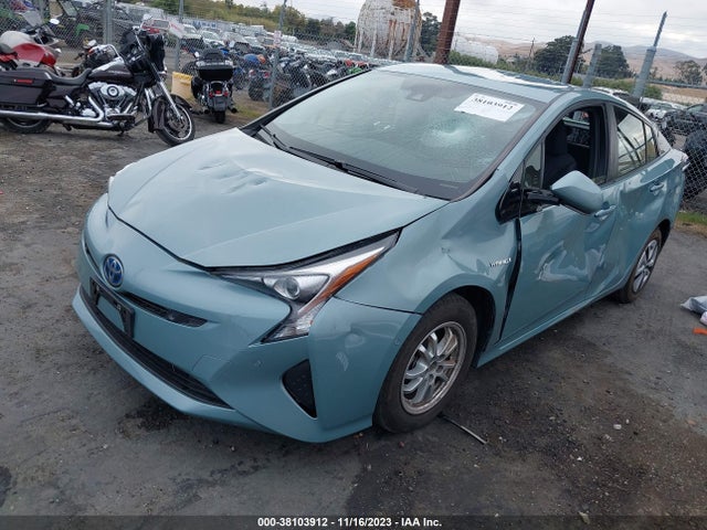 Toyota Prius Three 2017 JTDKARFU8H3043340 Image 2
