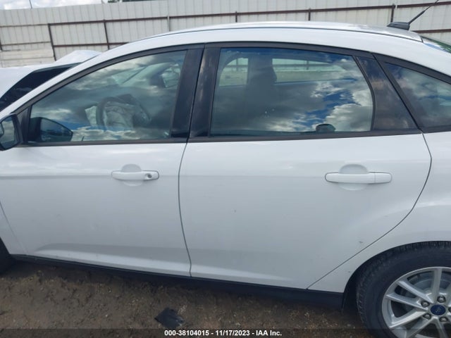 Ford FOCUS SE 2015 1FADP3F21FL263635 Image 13