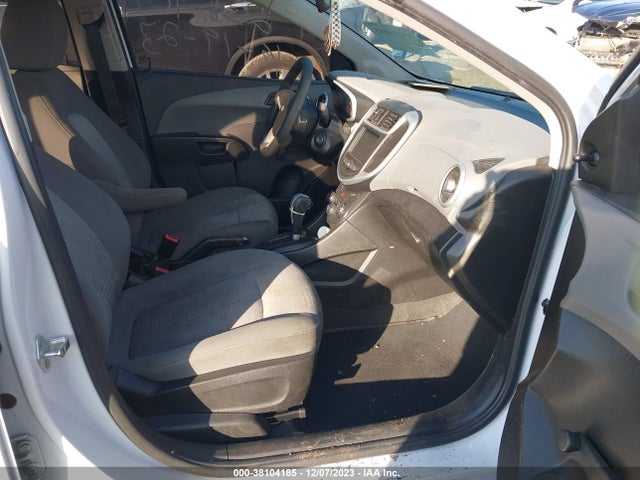 Chevrolet Sonic Ls Auto 2018 1G1JB5SH6J4135548 Image 5