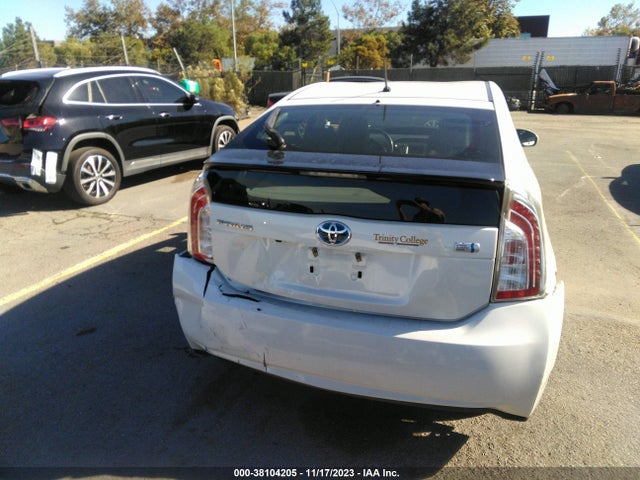 2015 TOYOTA PRIUS TWO VIN: JTDKN3DU5F0482272