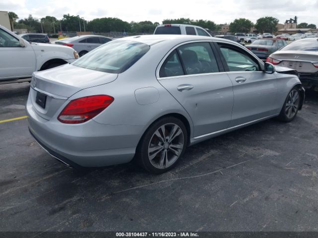55SWF4JB8GU170536 Mercedes-Benz C 300 Sport/luxury/