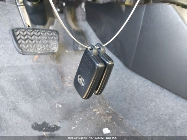 JTDKN3DU9F1929924 Toyota Prius Two