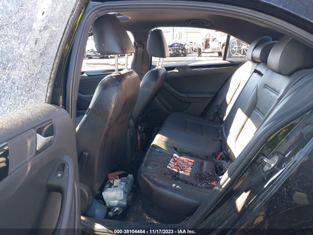 3VWD17AJ9JM243963 Volkswagen Jetta 1.8t Se Sport