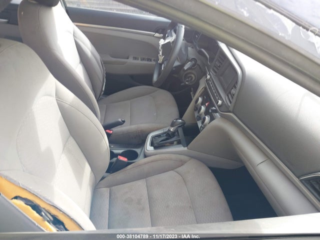 Hyundai ELANTRA SE 2019 KMHD74LF1KU844141 Image 5